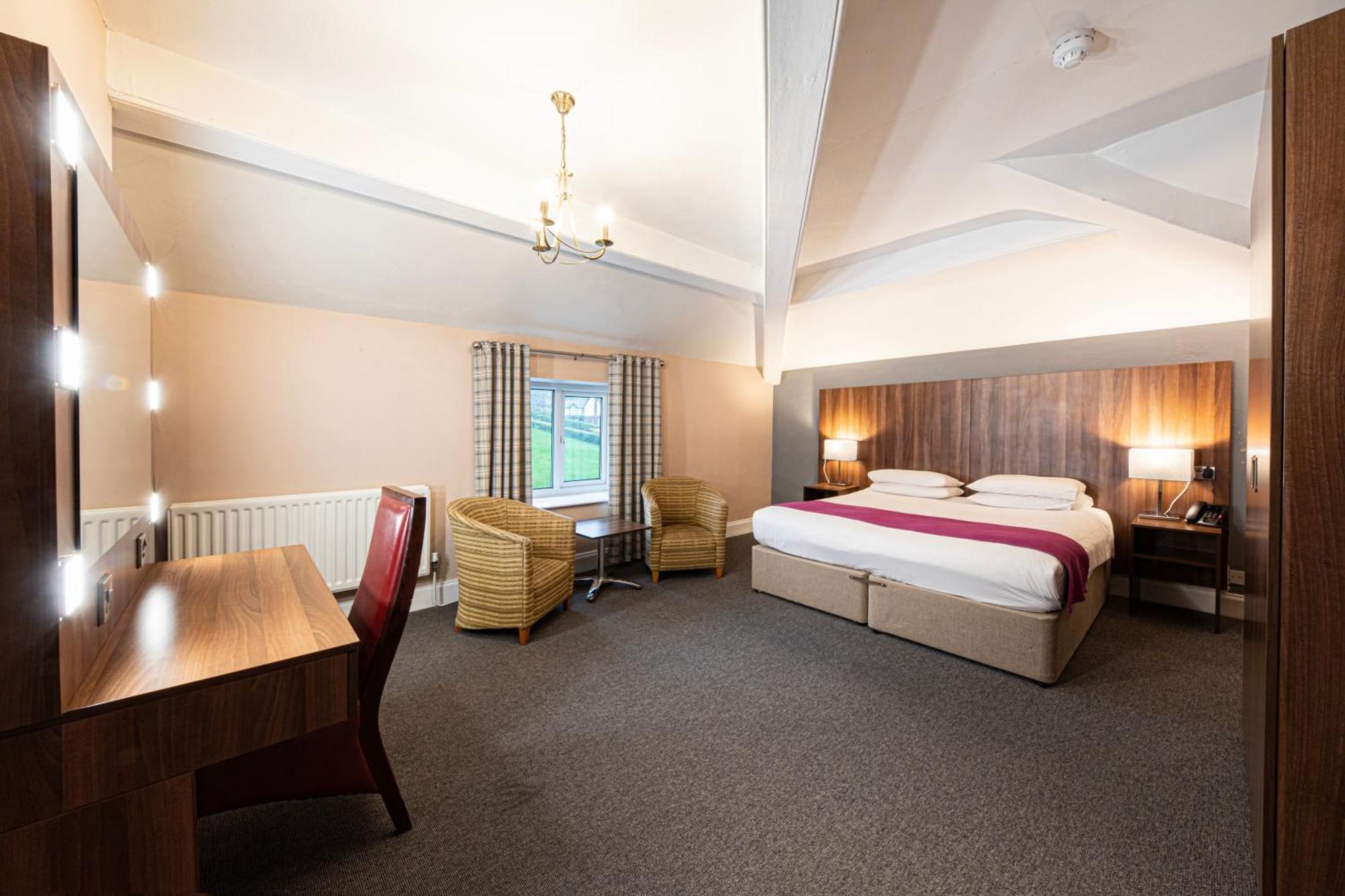 Springfield Hotel & Health Club Halkyn ภายนอก รูปภาพ